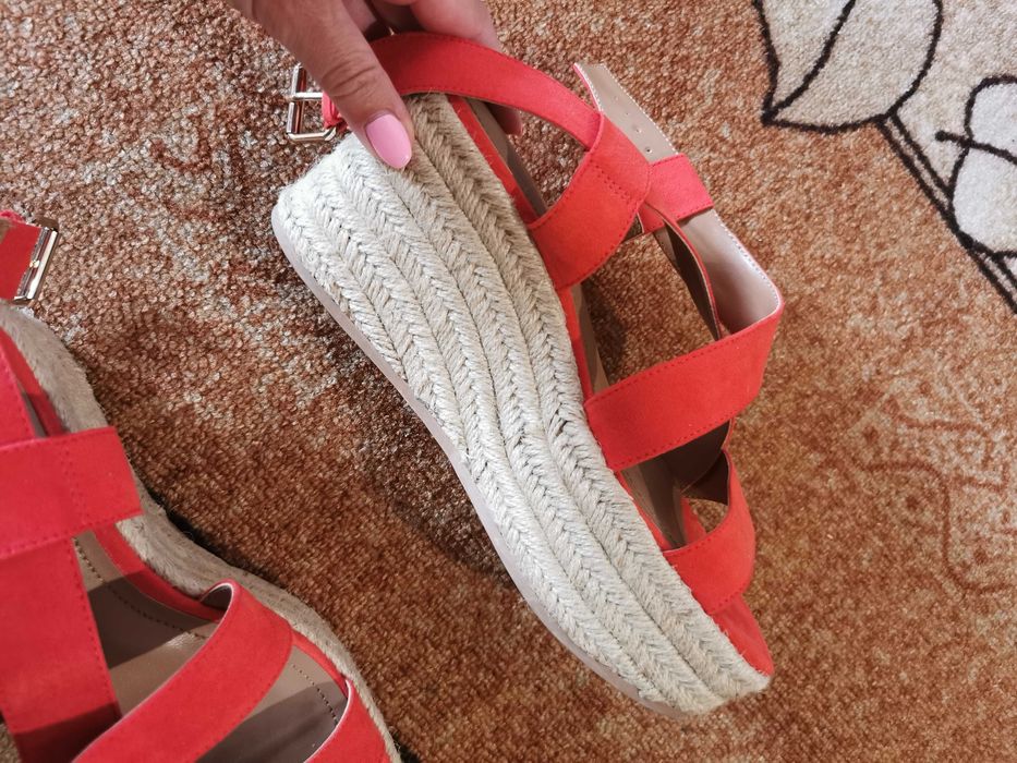 Страхотни сандали "H&M"