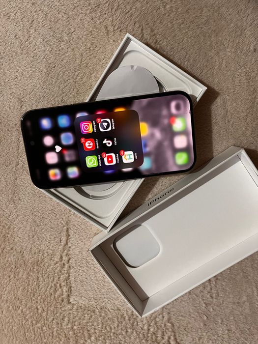 iPhone 16 pro 256 гб