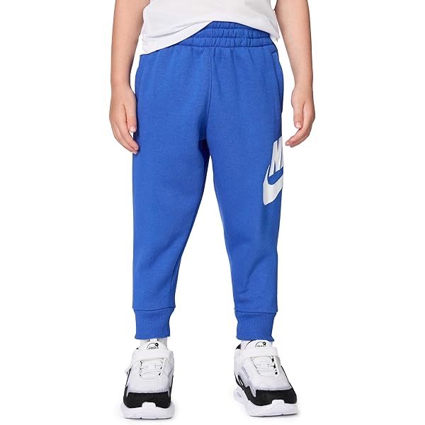 nike чисто ново детско долнище за момче