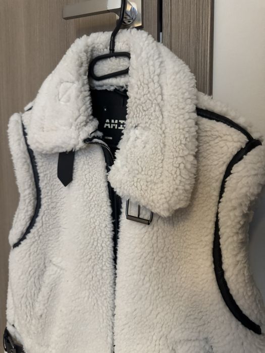 Бял оувърсайз елек