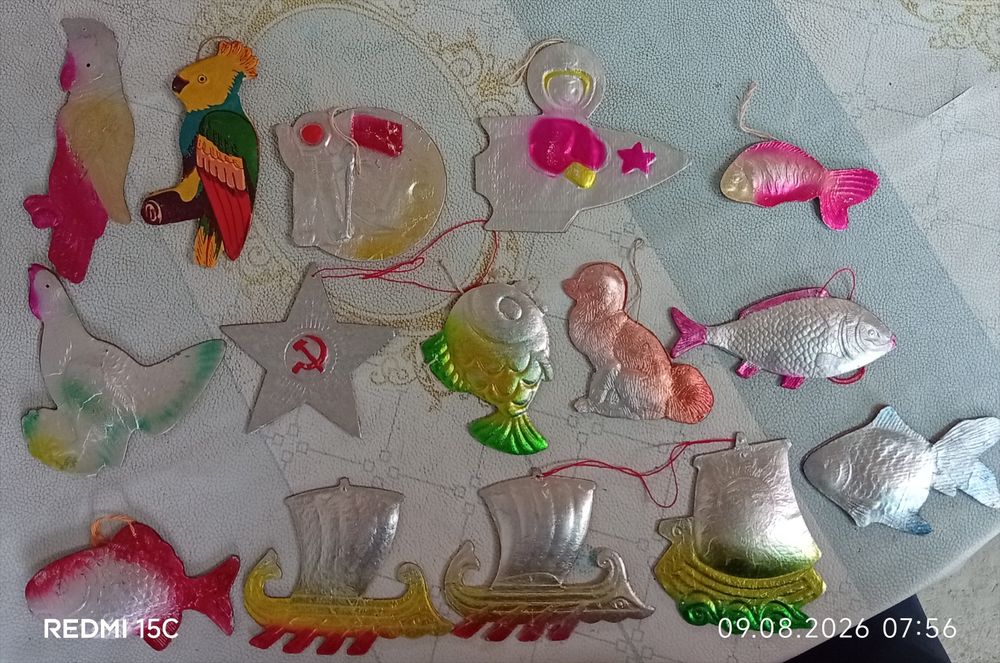 Ёлочные игрушки.