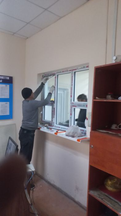 Пластиковые окна двери