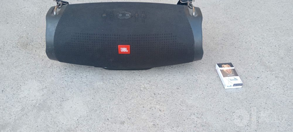 Блютуз   калонка   JBL