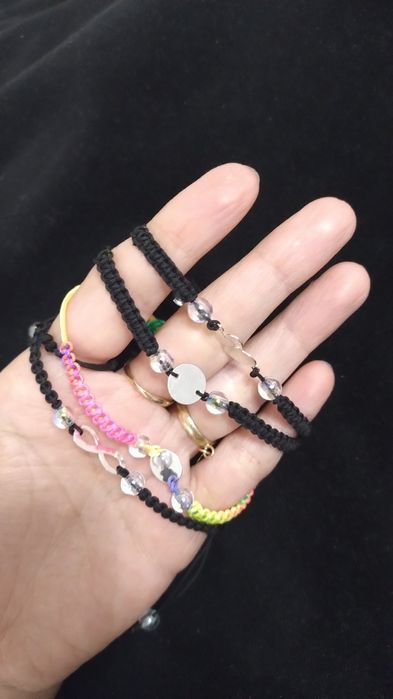 Brățări lucrate manual