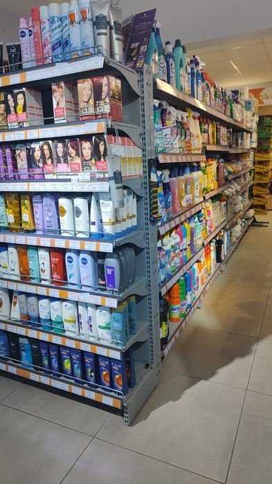 Rafturi metalice de magazin culoare deosebita