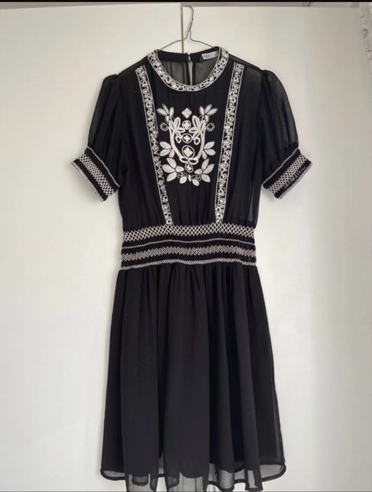 Rochita Zara brodata