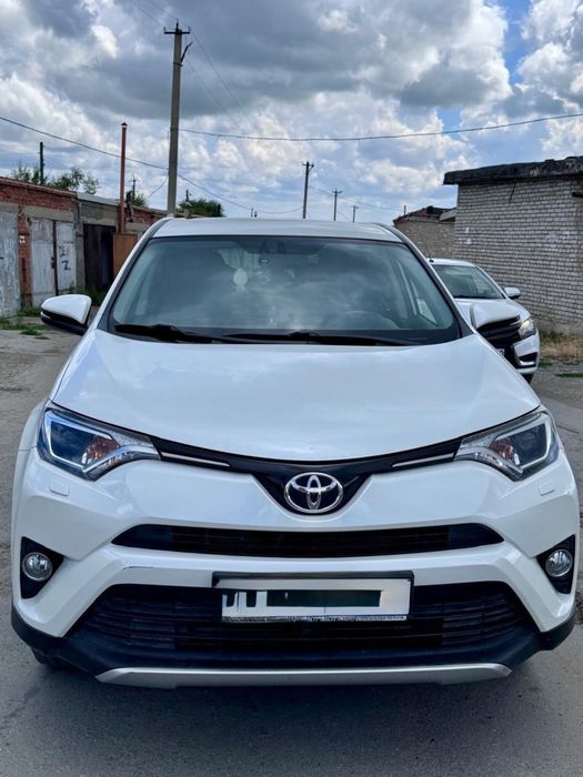 Продам автомобиль Тойота RAV-4