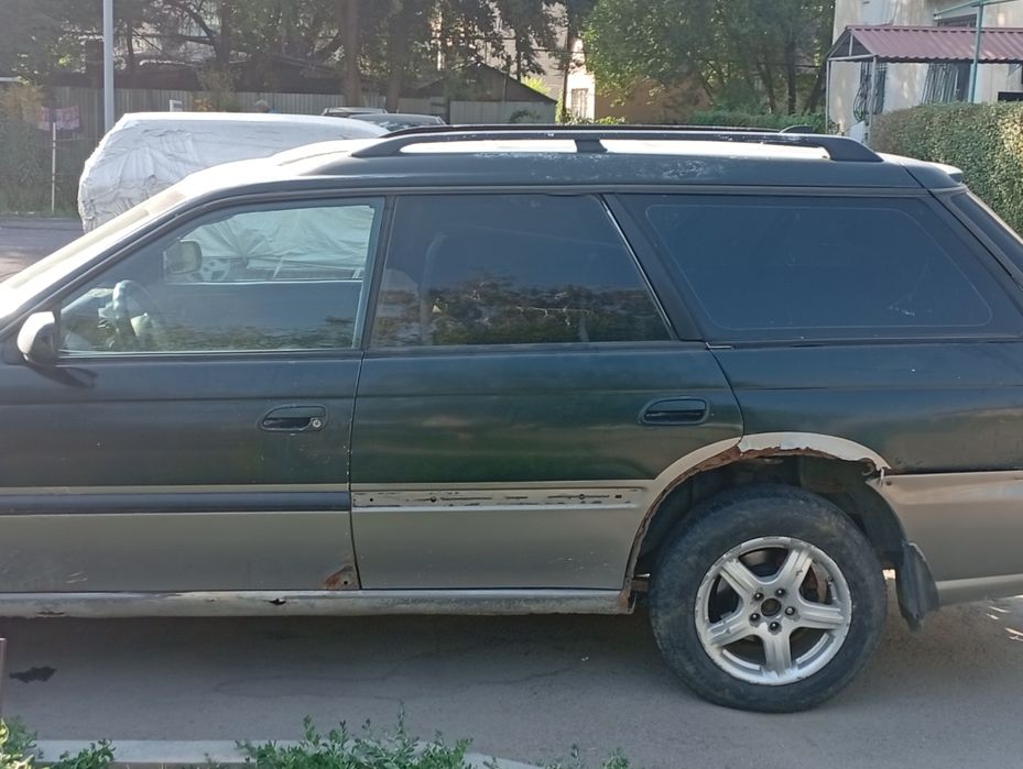 Продам subaru outback 1998 года универсал,