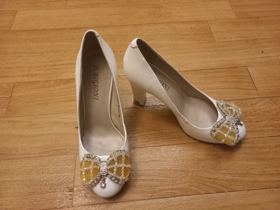 Женские свадебные туфли