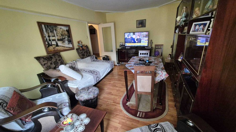 Vand apartament 4 camere zona 1 Mai, Alexandria