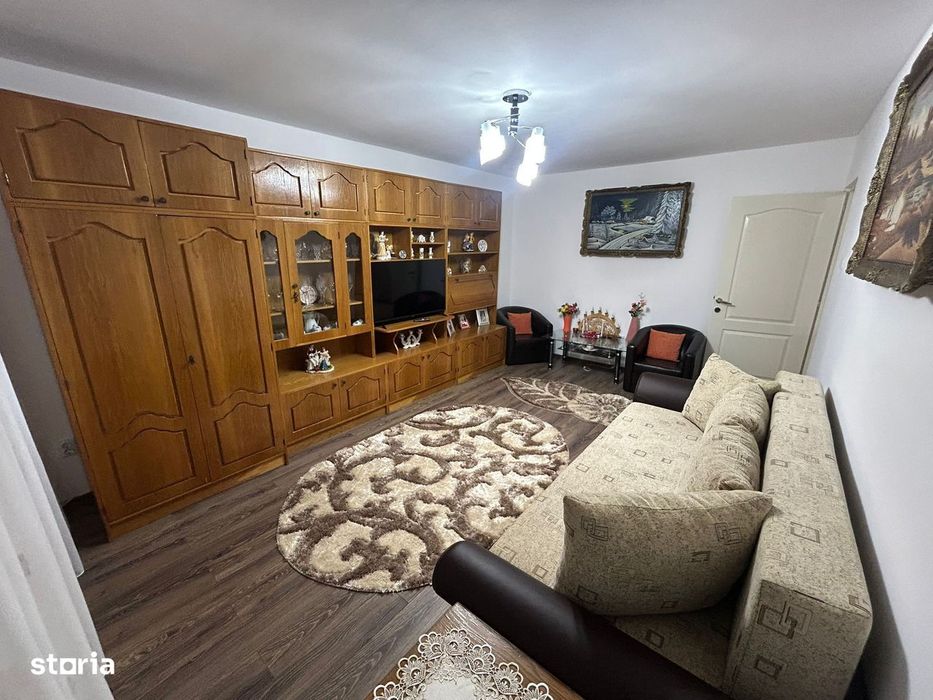 Apartament 2 camere, decomandat - Cugir