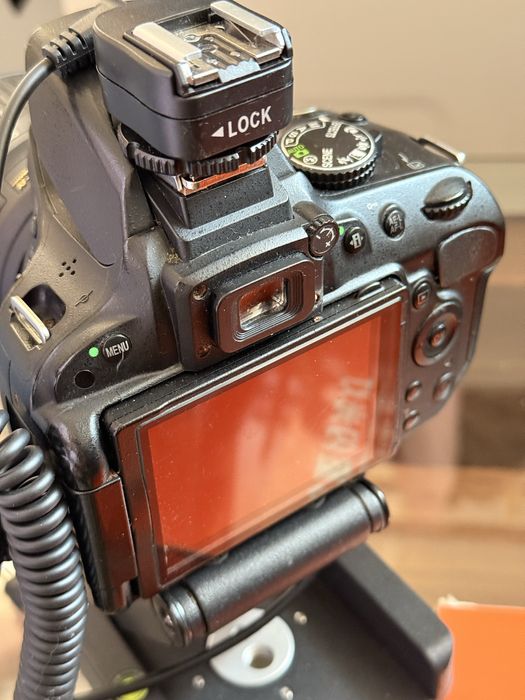 Nikon D5100 + Obiectiv 18-55mm VR – Ideal Photo Booth / Cabină Foto