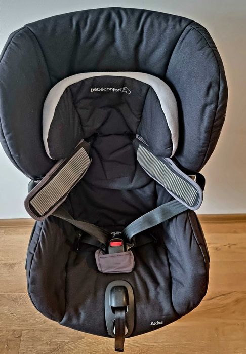 Maxi Cosi Axiss въртящо столче за кола от 9 до 18 кг