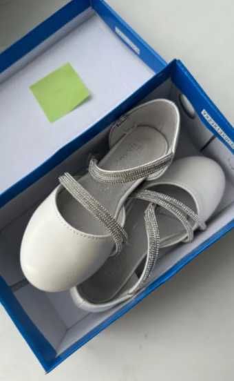 Туфли праздничные на девочку размер 32