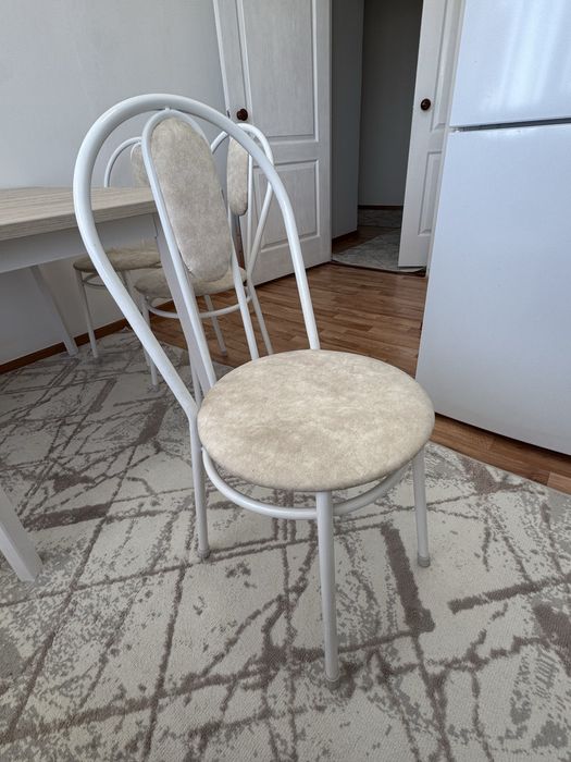 Продам стол со стульями