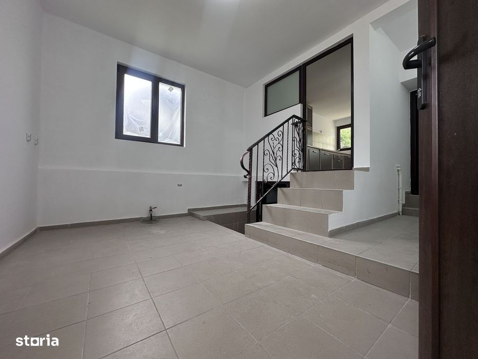 Între dealuri, viță de vie și liniște deplină! Vanzare casa in Prahova