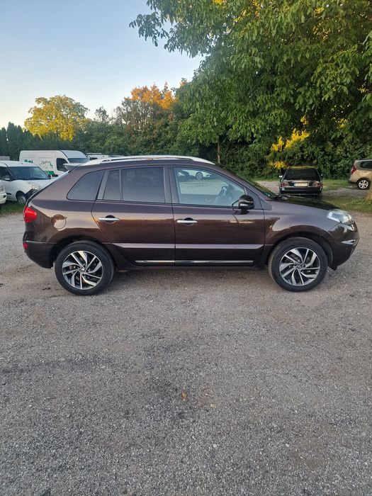 Renault Koleos 2.0
- scaun reglabil, cu funcție de încălzire pentru șo