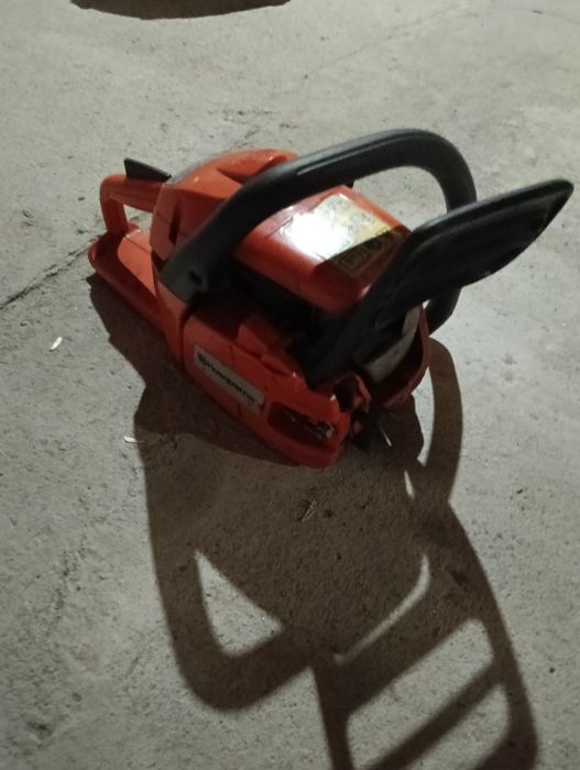 Vând drujba din poze