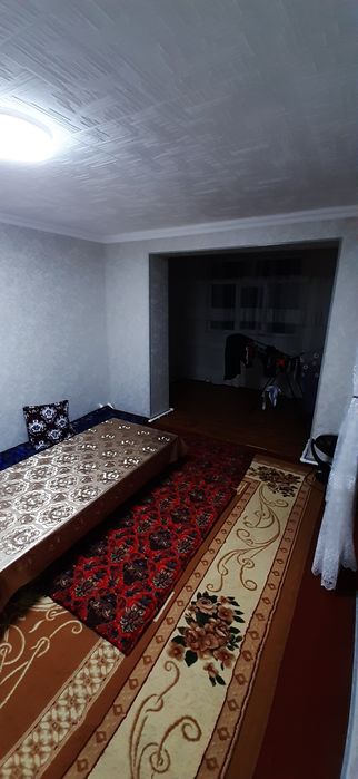 Срочне уй сотилади