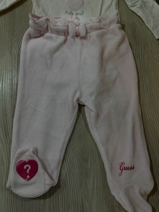 Guess бебешки комплект