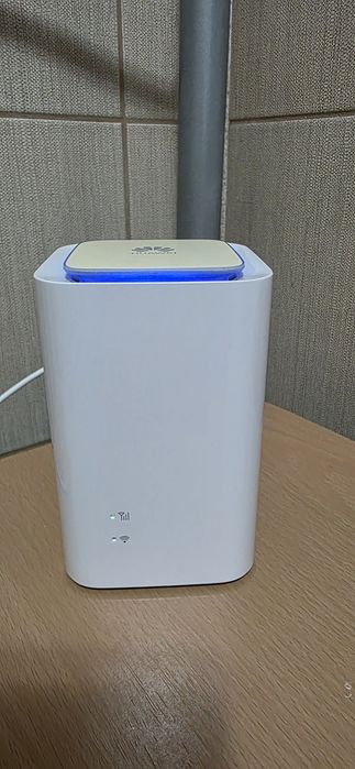 Router wireless 4G Huawei E5180 Cube.