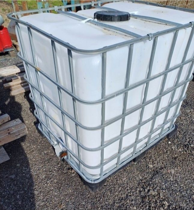 Bazin Bidon IBC de 1000 litri CURAT am 2 BUCATI