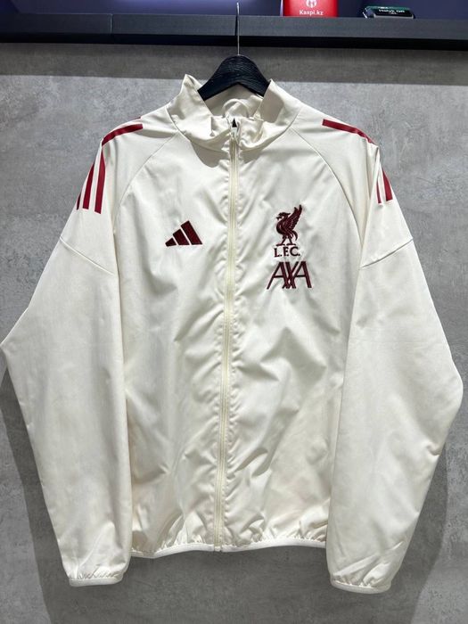 ветровка футбольной команды