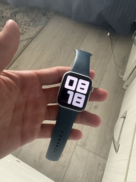 Продам часы apple wotch