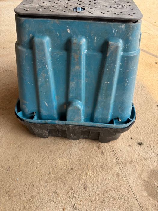 Suv hisoblagichlar uchun yashik