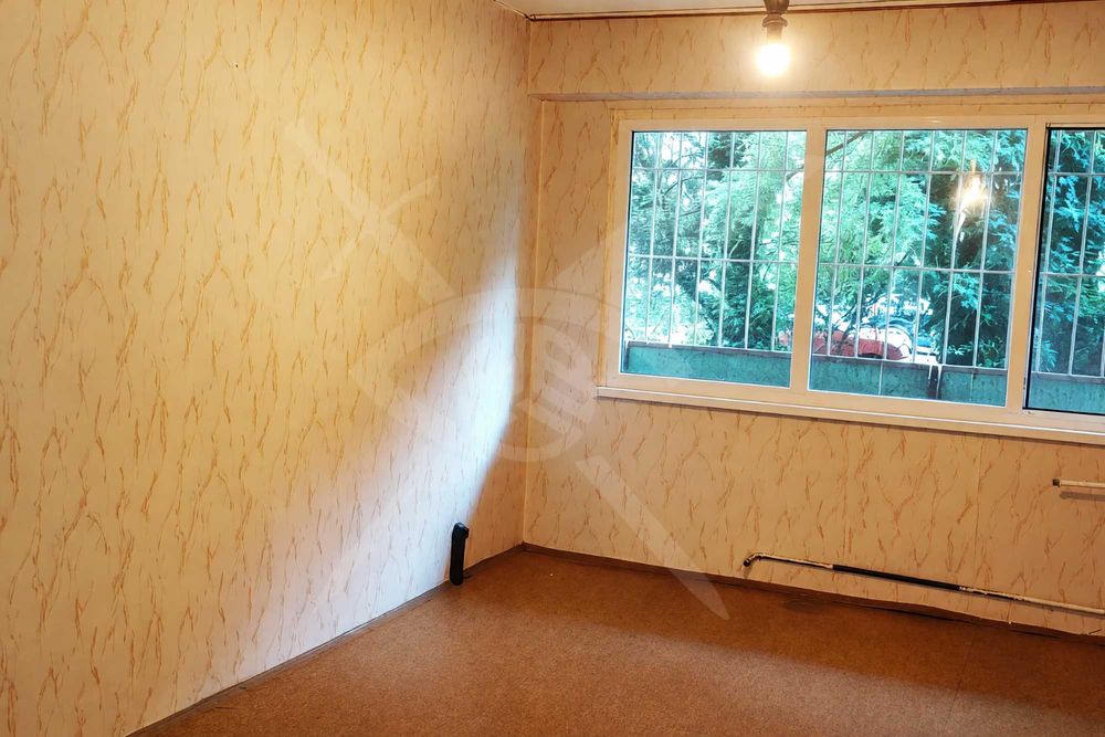 Продава се Тристаен апартамент в Бургас, Изгрев - 90 кв.м за 1689 €/кв.м - Снимка #4