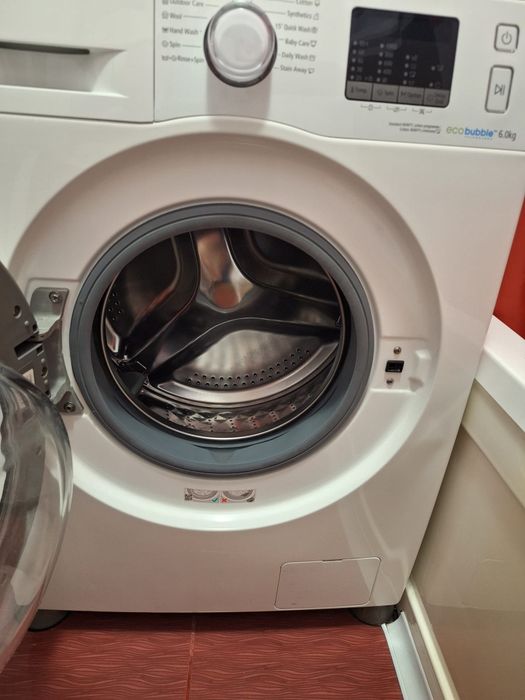 Masina de spalat Slim Samsung EcoBubble 6 kg