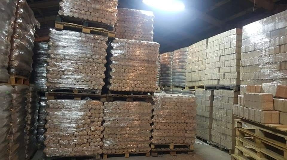 Екобрикети от широколистна дървесина- 395лв за тон!