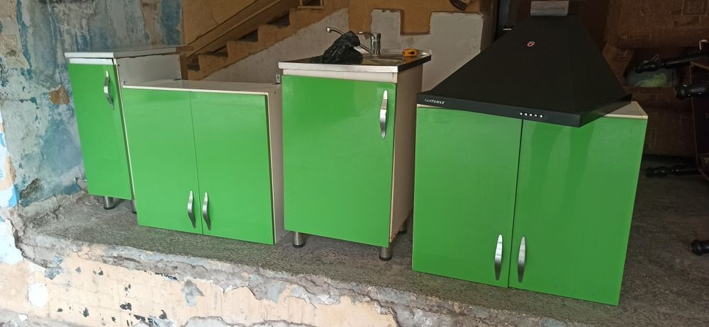 Продаётся Б/У кухонная мебель