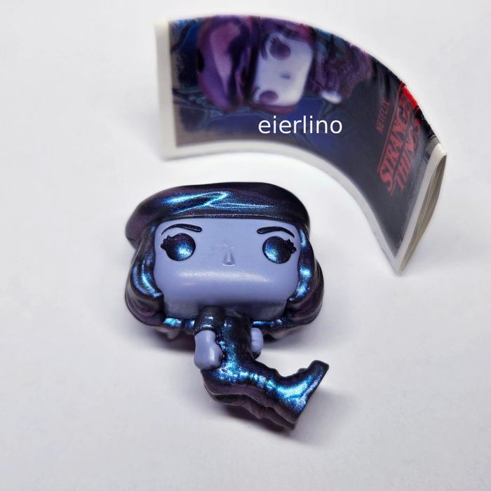 Stranger Things Kinder JOY фигури с книжки и въженца