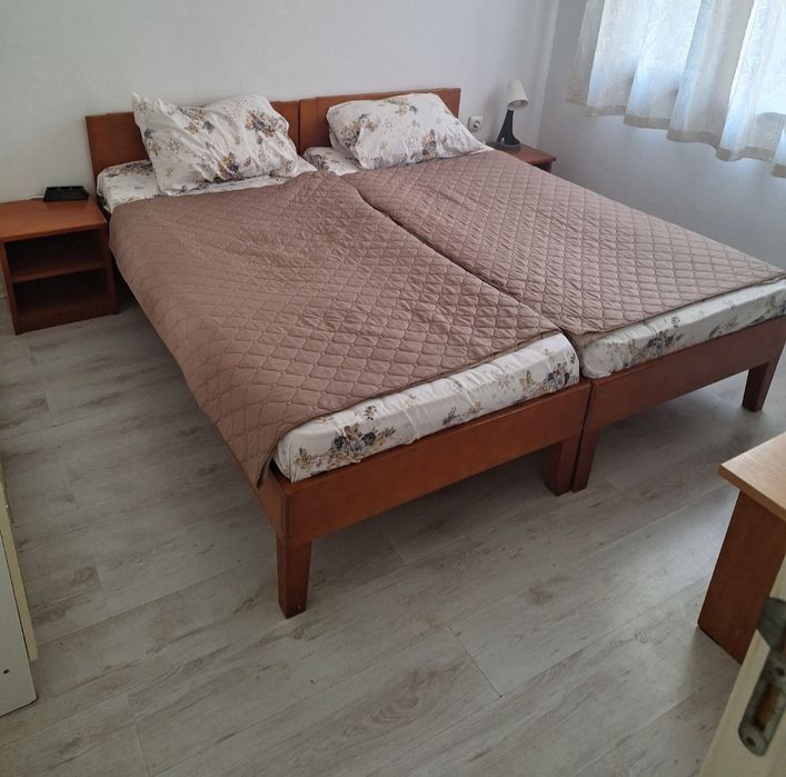 Кревати с двулицеви матраци