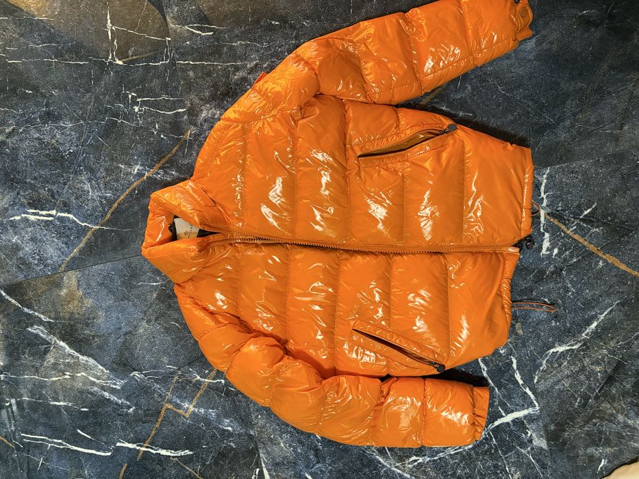 Geaca moncler ca noua