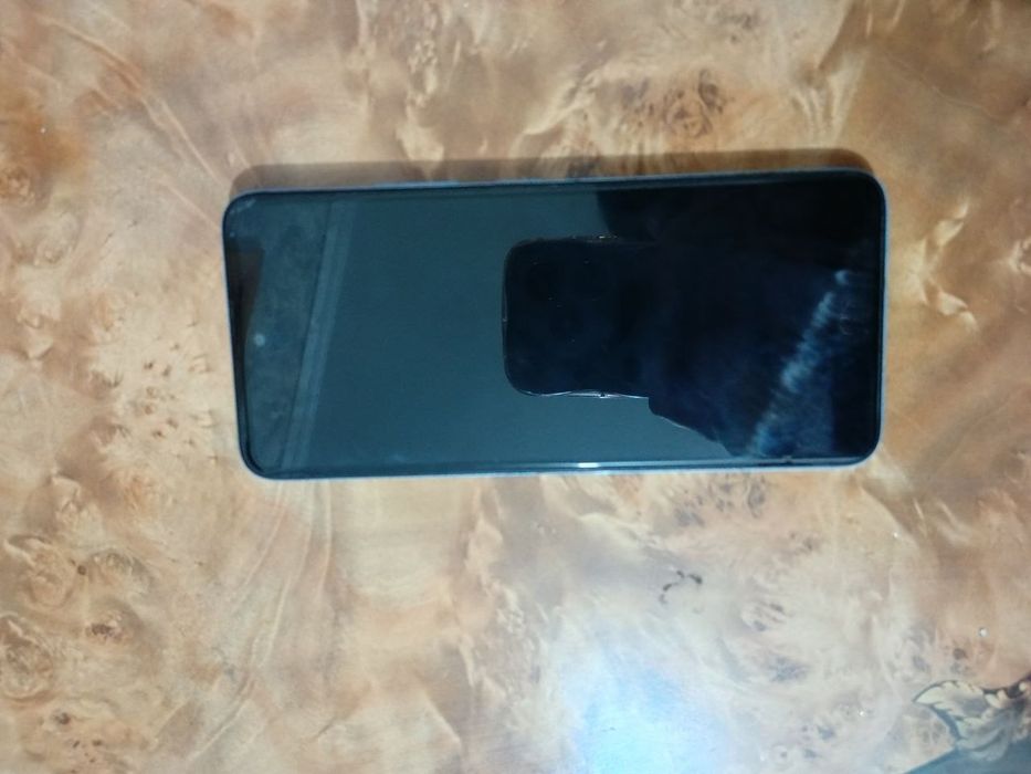Redmi 12  xolati yaxshi