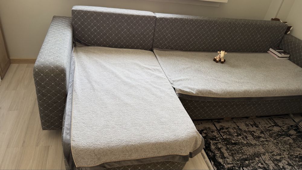 Угловой диван удобный