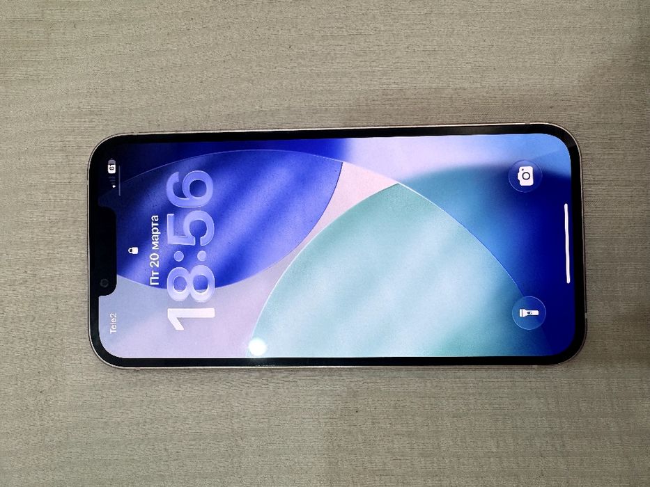 Продам Iphone 13