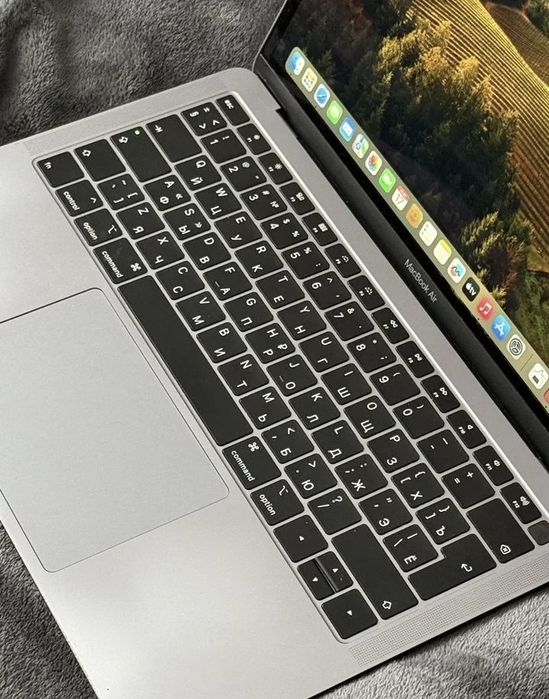 MacBook Air 2019 Продам Макбук Эйр 2019