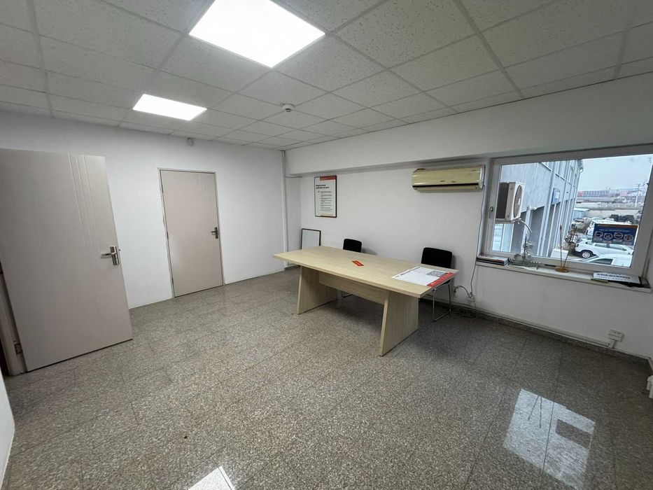 Proprietate industriala de inchiriat 2600 m2 utili : HALA + BIROURI