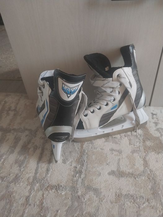 продам коньки 38р