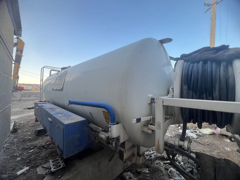 Цестерна спецтехника каналопромивочная