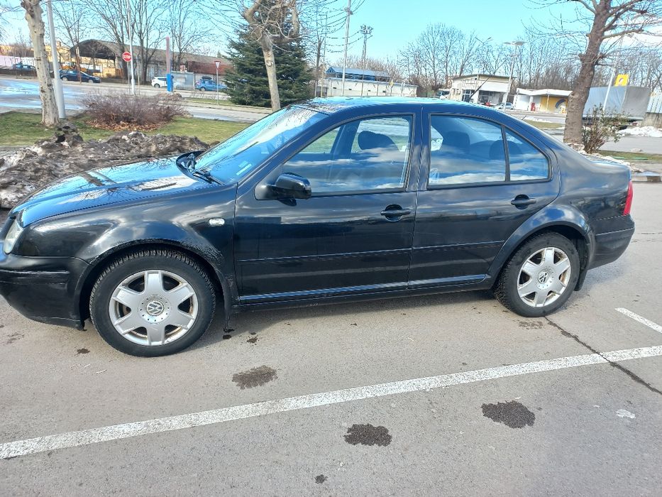 Продавам Фолцваген Бора