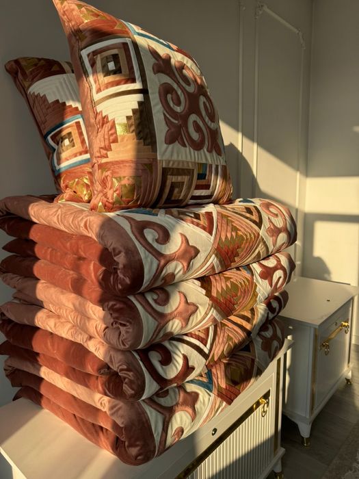 Құрақ көрпе жастықпен