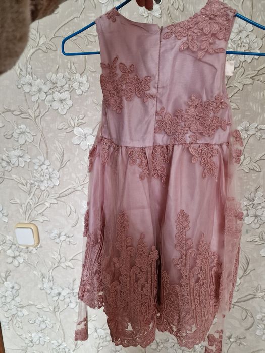 Платье на девочку