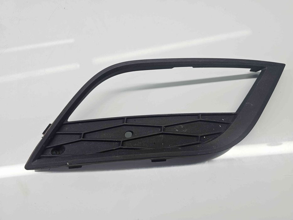 Grila proiector dreapta Seat Toledo 4 (KG3) [Fabr 2012-2018]