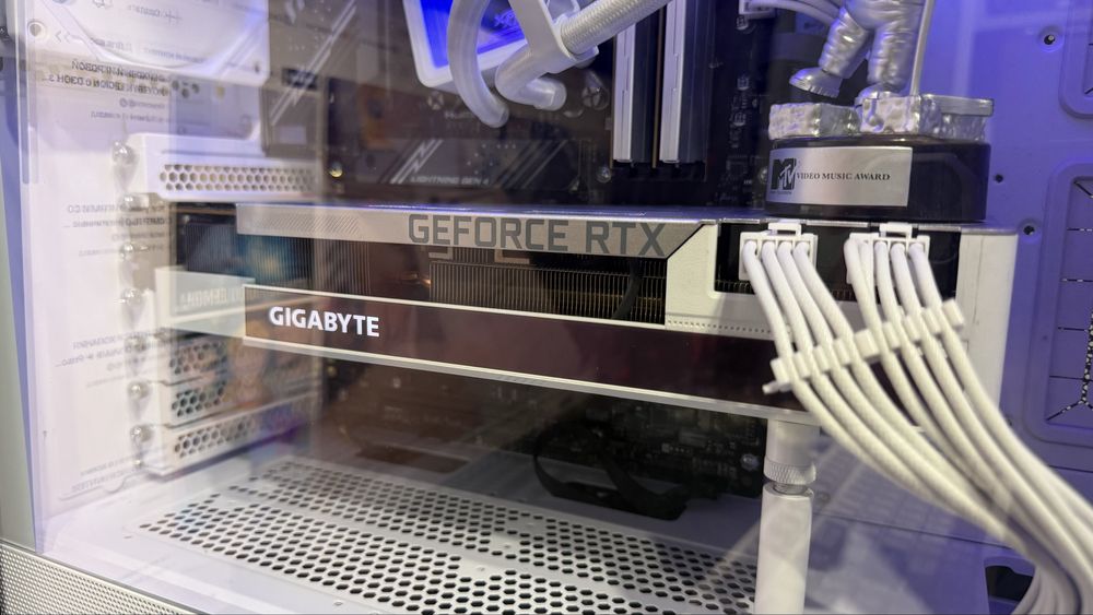 Видеокарта RTX3080 GIGABYTE