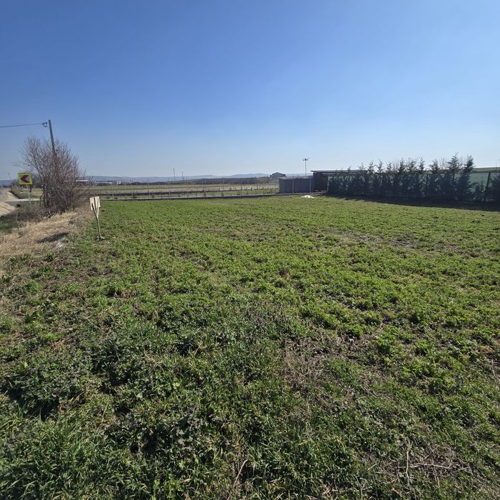 Teren intravilan intabulat Luna