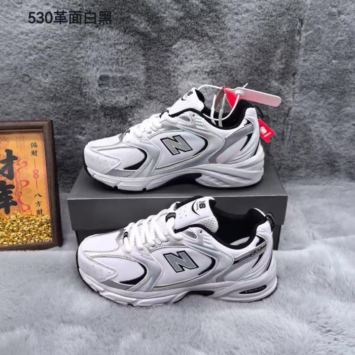 Продается мужские кроссовки